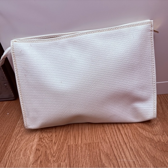 GUC Authentic Yves Saint Laurent White Fabric Clutch/Toiletry Pouch - Picture 2 of 4